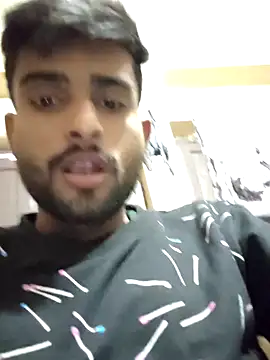 PRIYANHUxh online show from November 30, 2025, 7:53 am