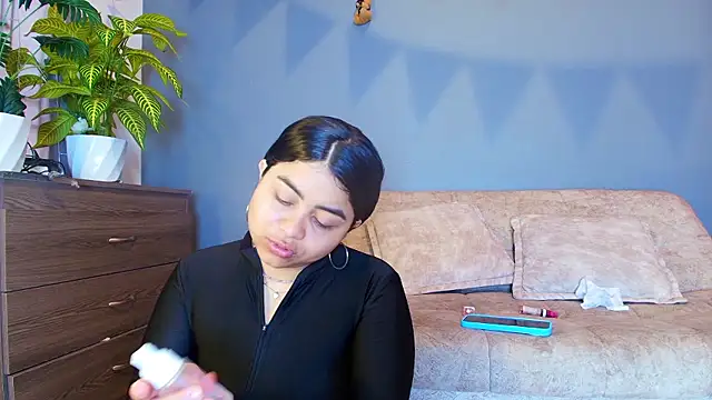 jade brunnette online show from June 30, 2026, 8:09 pm