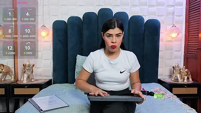 Snapshot of Maguy_Mistress chatting on April 23, 2026, 12:00 pm Maguy Mistress online show from April 23, 2026, 12:00 pm