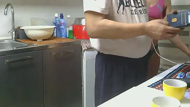 couplemilf2 online show from February 6, 2026, 10:17 pm