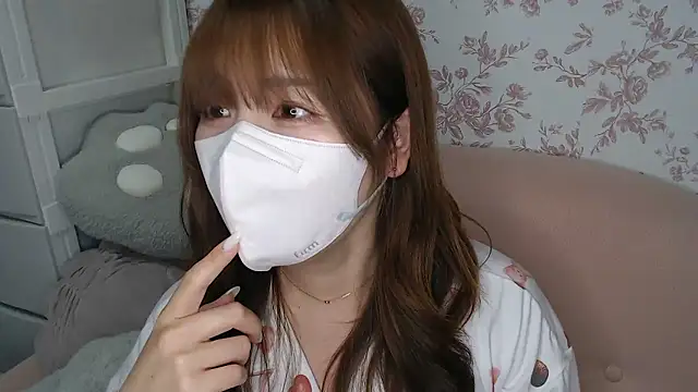 Snapshot of mei_hosina chatting on April 23, 2026, 3:35 pm mei hosina online show from April 23, 2026, 3:35 pm