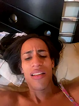 AlexaWarner online show from December 21, 2025, 2:52 pm