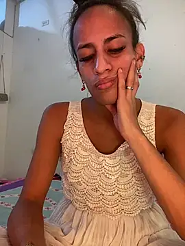 AlexaWarner online show from August 2, 2026, 10:40 pm