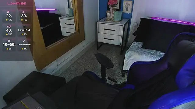 VladHellsing4 online show from September 24, 2025, 2:34 pm