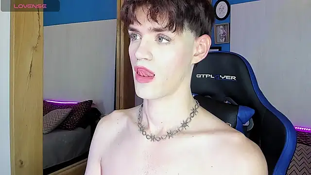 VladHellsing4 online show from March 14, 2025, 2:08 pm