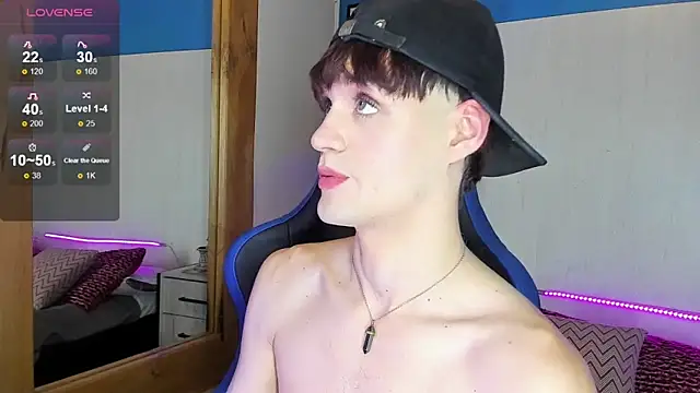 VladHellsing4 online show from March 3, 2025, 2:39 pm