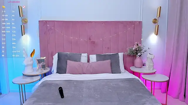 MilaVoxx online show from March 23, 2025, 5:43 am