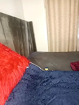 Snapshot of Golden_diver chatting on November 24, 2025, 8:14 am Golden diver online show from November 24, 2025, 8:14 am