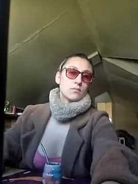 Snapshot of Afrania chatting on October 4, 2025, 3:24 pm Afrania online show from October 4, 2025, 3:24 pm