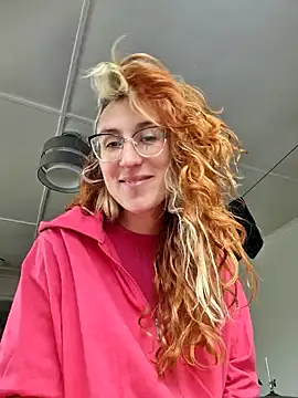 Snapshot of Afrania chatting on December 11, 2024, 2:33 pm Afrania online show from December 11, 2024, 2:33 pm