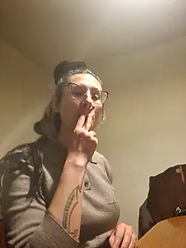 Snapshot of Afrania chatting on October 25, 2025, 6:01 am Afrania online show from October 25, 2025, 6:01 am