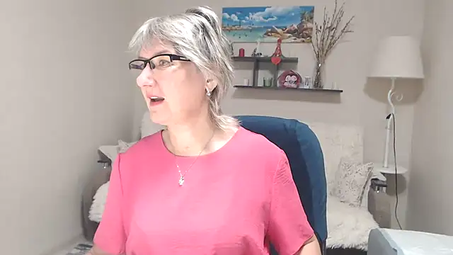 Snapshot of FleurMays chatting on November 24, 2025, 4:45 am FleurMays online show from November 24, 2025, 4:45 am