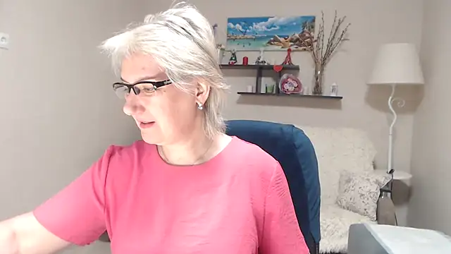 Snapshot of FleurMays chatting on February 24, 2026, 5:52 am FleurMays online show from February 24, 2026, 5:52 am