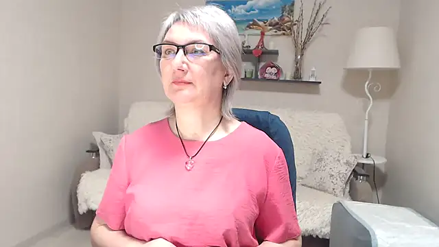 Snapshot of FleurMays chatting on February 19, 2026, 5:59 am FleurMays online show from February 19, 2026, 5:59 am