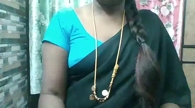 Snapshot of Hot_akshara chatting on December 6, 2024, 4:12 pm Hot akshara online show from December 6, 2024, 4:12 pm