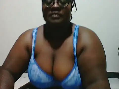 Snapshot of Hotwife8 chatting on February 6, 2026, 8:49 pm Hotwife8 online show from February 6, 2026, 8:49 pm