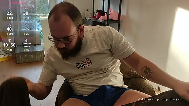 azagoul222 online show from January 6, 2026, 1:15 pm