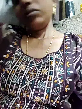 Snapshot of Gautami-telugu chatting on November 14, 2025, 5:49 pm Gautami-telugu online show from November 14, 2025, 5:49 pm