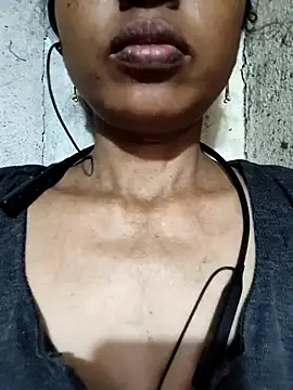 Snapshot of Gautami-telugu chatting on October 19, 2025, 12:46 am Gautami-telugu online show from October 19, 2025, 12:46 am