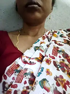 Snapshot of Gautami-telugu chatting on October 26, 2025, 5:24 pm Gautami-telugu online show from October 26, 2025, 5:24 pm