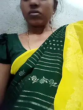 Snapshot of Gautami-telugu chatting on November 21, 2025, 8:35 am Gautami-telugu online show from November 21, 2025, 8:35 am