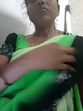 Snapshot of Gautami-telugu chatting on November 2, 2025, 5:51 pm Gautami-telugu online show from November 2, 2025, 5:51 pm