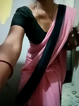 Snapshot of Gautami-telugu chatting on November 18, 2025, 11:15 pm Gautami-telugu online show from November 18, 2025, 11:15 pm