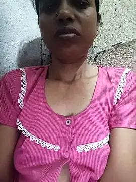 Snapshot of Gautami-telugu chatting on October 9, 2025, 8:31 pm Gautami-telugu online show from October 9, 2025, 8:31 pm