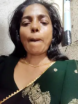 Snapshot of Gautami-telugu chatting on October 13, 2025, 7:37 pm Gautami-telugu online show from October 13, 2025, 7:37 pm