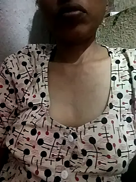 Snapshot of Gautami-telugu chatting on October 19, 2025, 1:47 pm Gautami-telugu online show from October 19, 2025, 1:47 pm