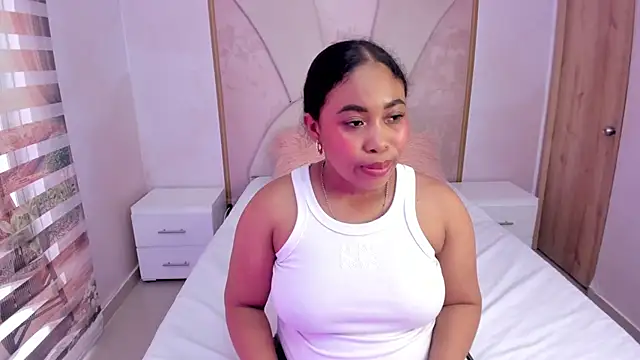 Snapshot of Leah_Sweetie chatting on February 28, 2025, 5:26 pm Leah Sweetie online show from February 28, 2025, 5:26 pm