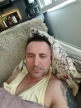 KolegaNudziarz online show from April 25, 2026, 1:41 pm