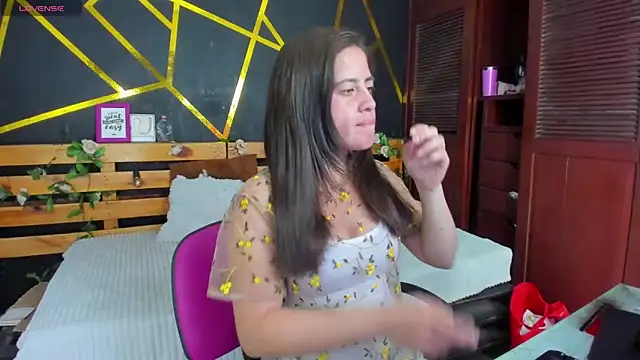 Snapshot of kathina_giraldo chatting on October 20, 2025, 1:00 pm kathina giraldo online show from October 20, 2025, 1:00 pm