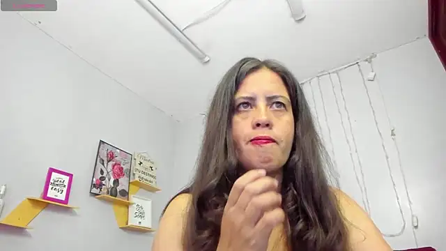 Snapshot of kathina_giraldo chatting on March 19, 2025, 12:45 pm kathina giraldo online show from March 19, 2025, 12:45 pm