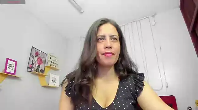 Snapshot of kathina_giraldo chatting on March 21, 2025, 12:50 pm kathina giraldo online show from March 21, 2025, 12:50 pm