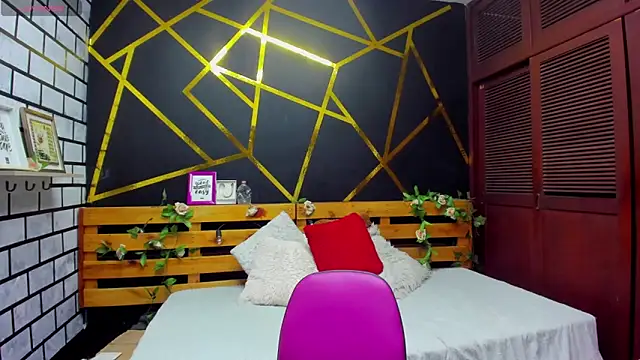 Snapshot of kathina_giraldo chatting on October 22, 2025, 1:10 pm kathina giraldo online show from October 22, 2025, 1:10 pm