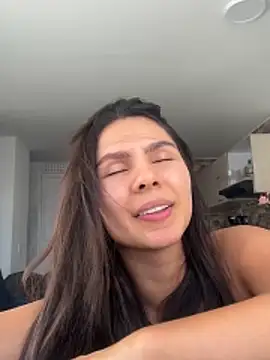 Snapshot of SofiaG_ chatting on October 13, 2025, 9:16 pm SofiaG online show from October 13, 2025, 9:16 pm