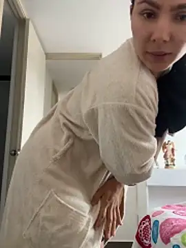 Snapshot of SofiaG_ chatting on November 1, 2025, 7:19 pm SofiaG online show from November 1, 2025, 7:19 pm