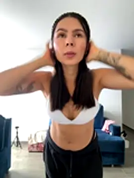 Snapshot of SofiaG_ chatting on November 4, 2025, 7:17 pm SofiaG online show from November 4, 2025, 7:17 pm