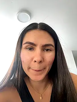 Snapshot of SofiaG_ chatting on November 6, 2025, 7:40 pm SofiaG online show from November 6, 2025, 7:40 pm