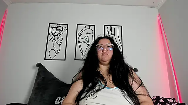 Snapshot of RubyPirsso18 chatting on November 8, 2025, 7:06 pm RubyPirsso18 online show from November 8, 2025, 7:06 pm