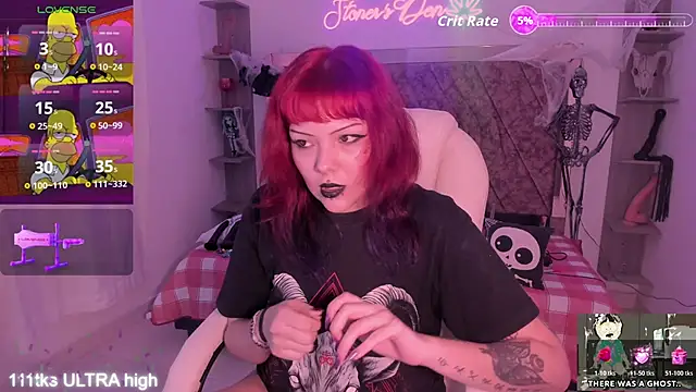Snapshot of Sarah-Stoner chatting on November 5, 2025, 8:34 pm Sarah-Stoner online show from November 5, 2025, 8:34 pm