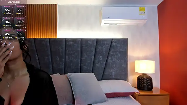 Snapshot of Ada__lee_ chatting on November 7, 2025, 1:21 am Ada lee online show from November 7, 2025, 1:21 am