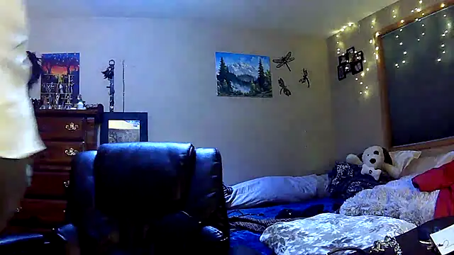 Snapshot of lilyhornyhousewife chatting on January 24, 2025, 6:14 am lilyhornyhousewife online show from January 24, 2025, 6:14 am