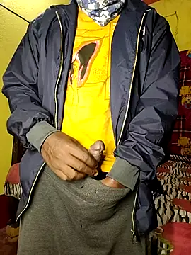 Snapshot of Hunter_boy9 chatting on November 18, 2025, 12:04 am Hunter boy9 online show from November 18, 2025, 12:04 am