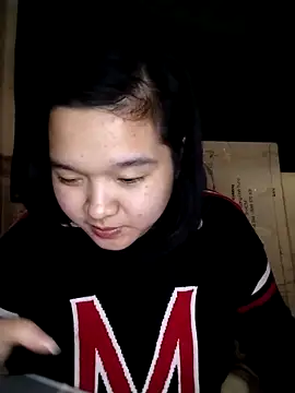 Snapshot of Thomgdee chatting on March 8, 2025, 9:17 am Thomgdee online show from March 8, 2025, 9:17 am