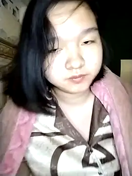 Snapshot of Thomgdee chatting on March 6, 2025, 5:35 am Thomgdee online show from March 6, 2025, 5:35 am