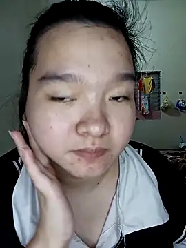 Snapshot of Thomgdee chatting on October 21, 2025, 1:27 am Thomgdee online show from October 21, 2025, 1:27 am