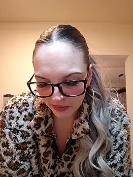 Snapshot of Jujuicy_97 chatting on February 12, 2026, 3:12 pm Jujuicy 97 online show from February 12, 2026, 3:12 pm