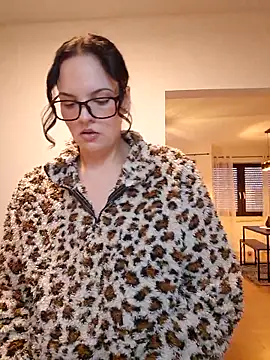 Snapshot of Jujuicy_97 chatting on February 8, 2026, 9:07 am Jujuicy 97 online show from February 8, 2026, 9:07 am